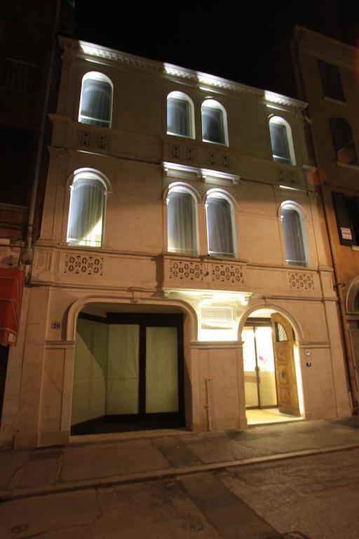 Borgoleoni 18 - Room And Breakfast Ferrara Eksteriør bilde